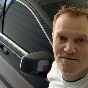 Meet your Posher, Christopher